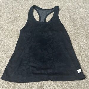 Vuori full length workout tank top